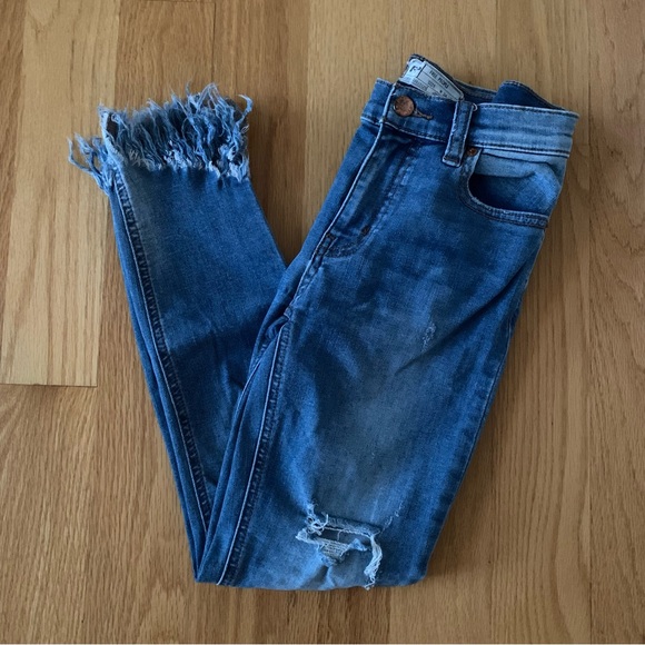 Free People Great Heights Frayed Skinny Jeans Size 24 short - Picture 2 of 8